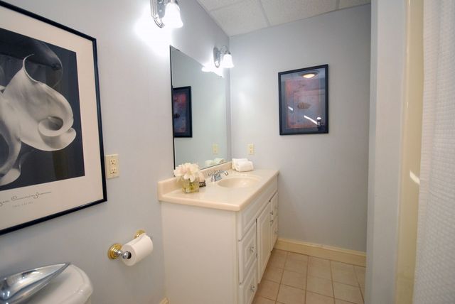 96 Forest Ridge Rd 96, Concord, MA 01742