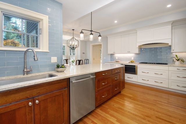 96 Forest Ridge Rd 96, Concord, MA 01742