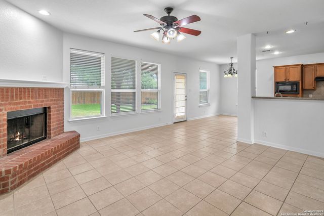 306 BIRKDALE DR, Cibolo, TX 78108