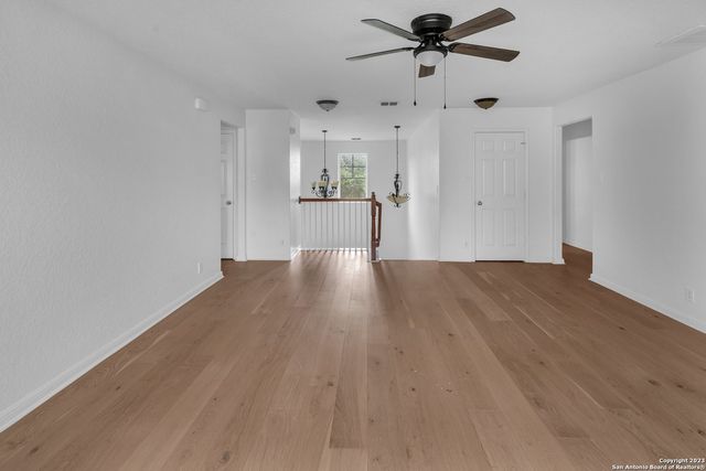306 BIRKDALE DR, Cibolo, TX 78108