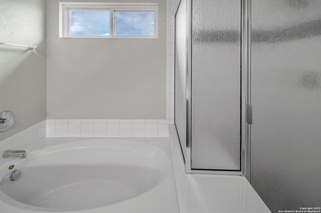 306 BIRKDALE DR, Cibolo, TX 78108