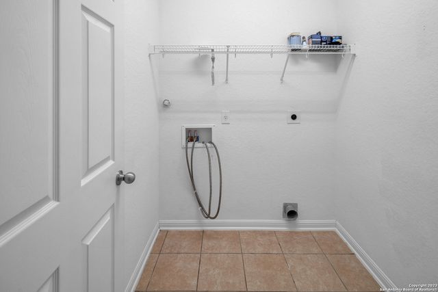 306 BIRKDALE DR, Cibolo, TX 78108