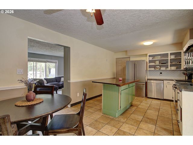 601 Ne 108TH St, Vancouver, WA 98685