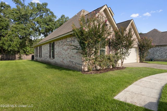 3912 Acadian Village Drive, Ocean Springs, MS 39564