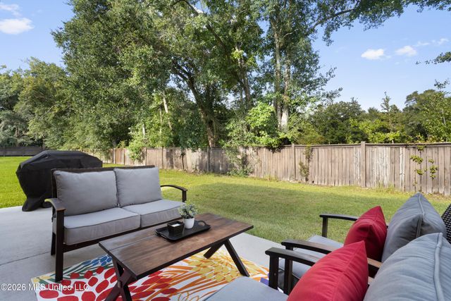 3912 Acadian Village Drive, Ocean Springs, MS 39564