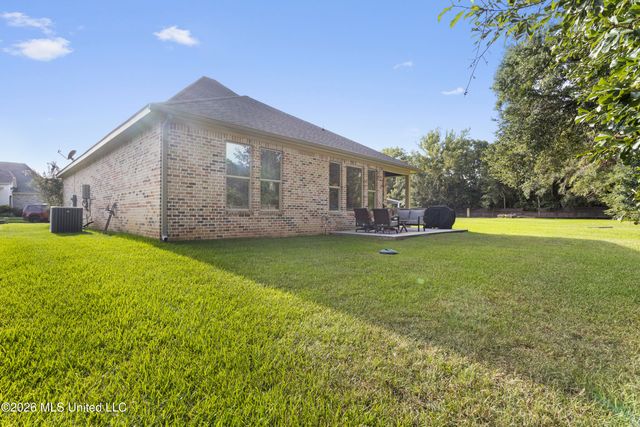 3912 Acadian Village Drive, Ocean Springs, MS 39564