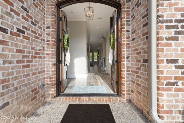 3912 Acadian Village Drive, Ocean Springs, MS 39564