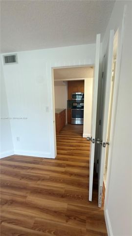 469 NE 207th Lane 101, Miami, FL 33179