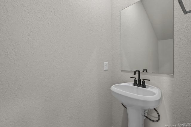 2523 Dry Moss Way, San Antonio, TX 78224