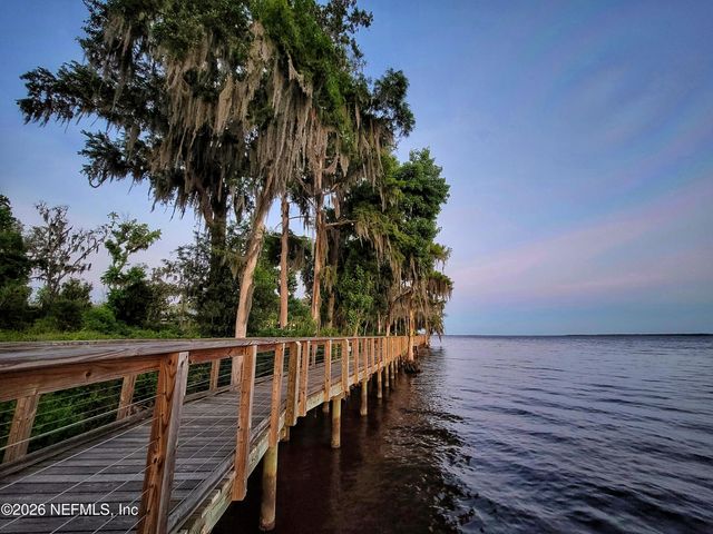 261 OAKMOSS Drive, St. Johns, FL 32259