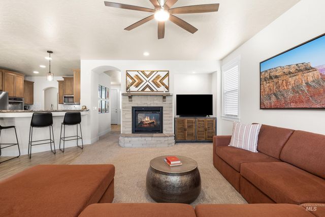 1956 N World Cup Way, Eagle, ID 83616