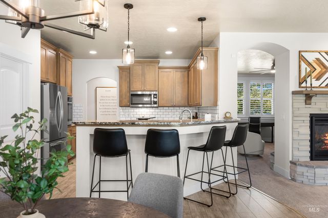 1956 N World Cup Way, Eagle, ID 83616