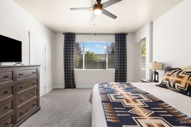 1956 N World Cup Way, Eagle, ID 83616