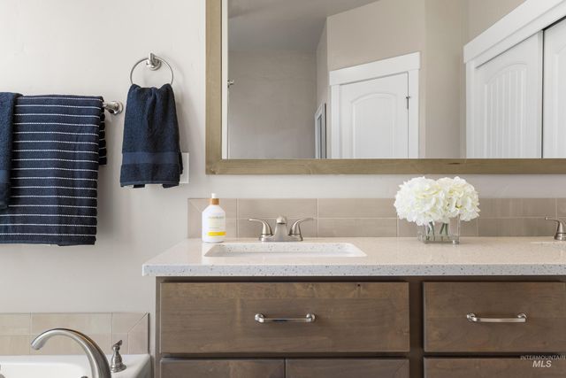 1956 N World Cup Way, Eagle, ID 83616