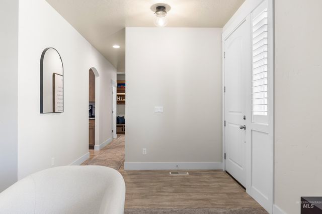 1956 N World Cup Way, Eagle, ID 83616