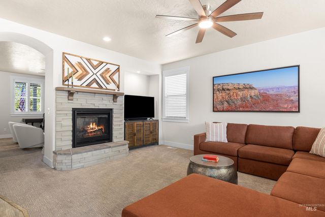 1956 N World Cup Way, Eagle, ID 83616