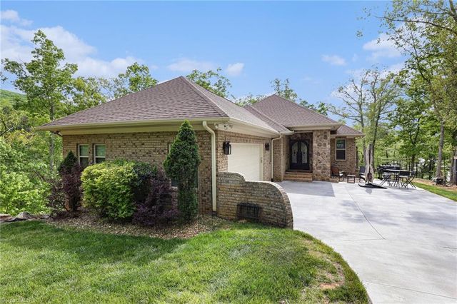 1629 Healing Springs Drive, Denton, NC 27239