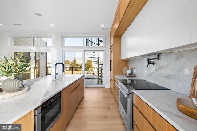 318 YORK RD, South Bethany, DE 19930