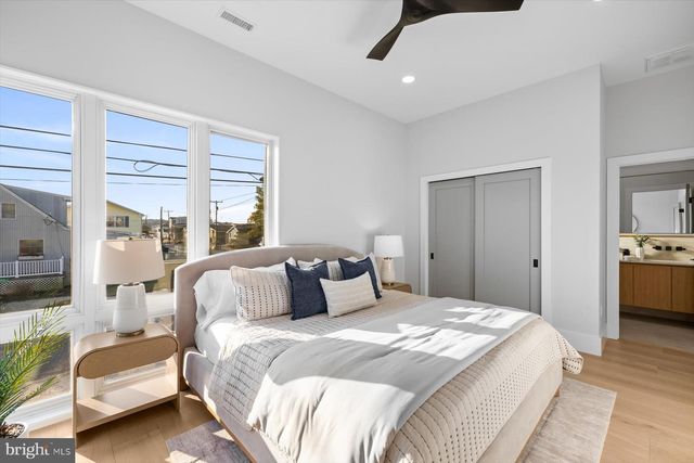 318 YORK RD, South Bethany, DE 19930