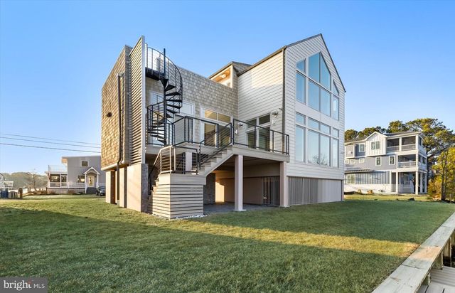 318 YORK RD, South Bethany, DE 19930