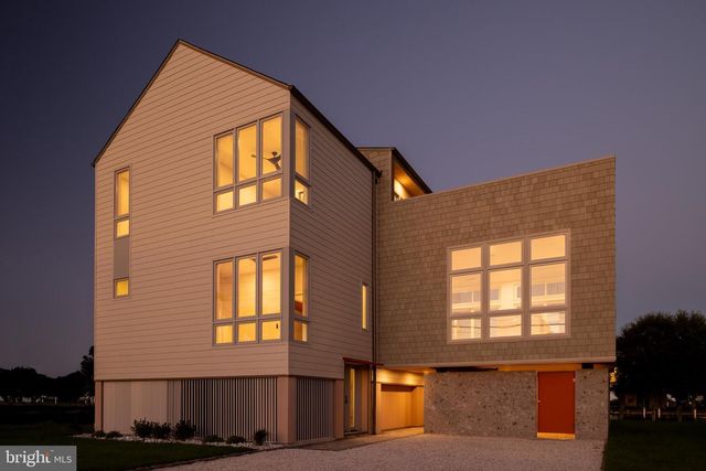 318 YORK RD, South Bethany, DE 19930