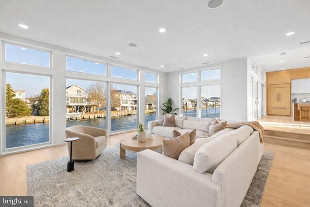 318 YORK RD, South Bethany, DE 19930