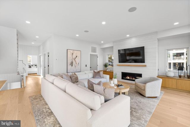 318 YORK RD, South Bethany, DE 19930