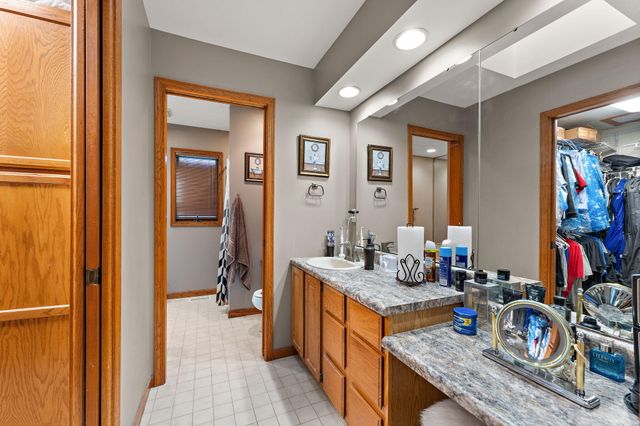 602 Brunswick Court, Valparaiso, IN 46383