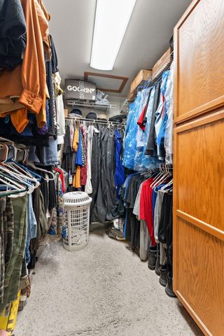 602 Brunswick Court, Valparaiso, IN 46383