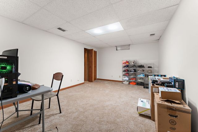 602 Brunswick Court, Valparaiso, IN 46383