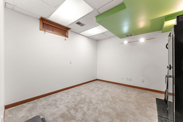 602 Brunswick Court, Valparaiso, IN 46383