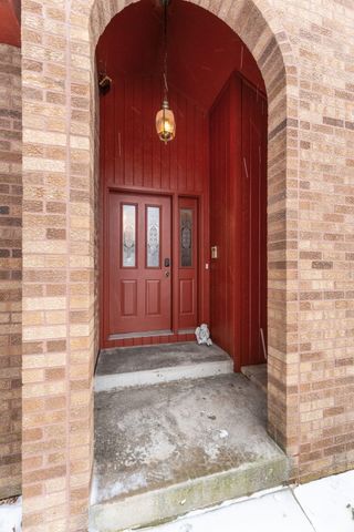 602 Brunswick Court, Valparaiso, IN 46383