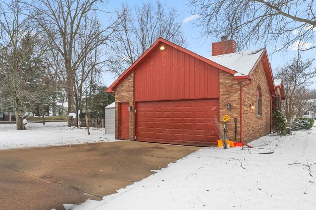 602 Brunswick Court, Valparaiso, IN 46383