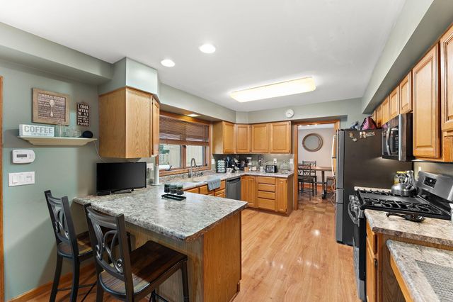 602 Brunswick Court, Valparaiso, IN 46383