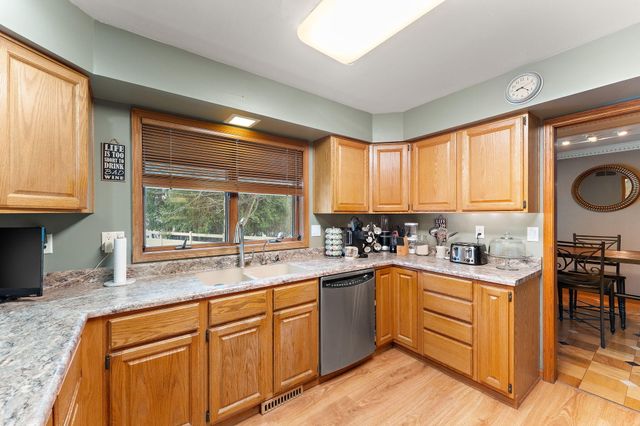 602 Brunswick Court, Valparaiso, IN 46383