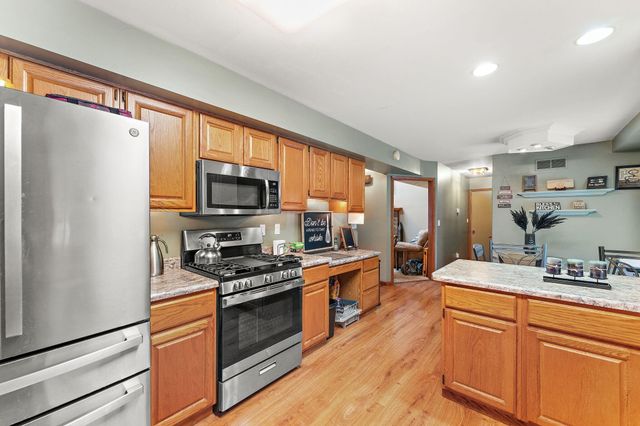 602 Brunswick Court, Valparaiso, IN 46383