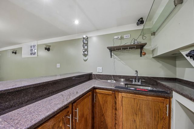 2556 Wood Street, River Grove, IL 60171