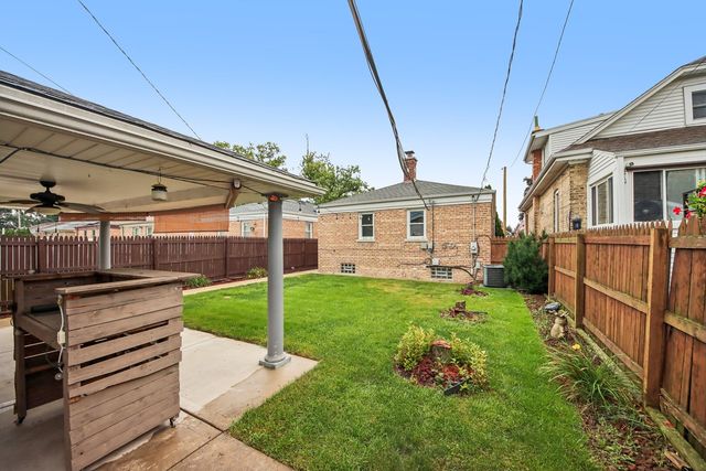 2556 Wood Street, River Grove, IL 60171