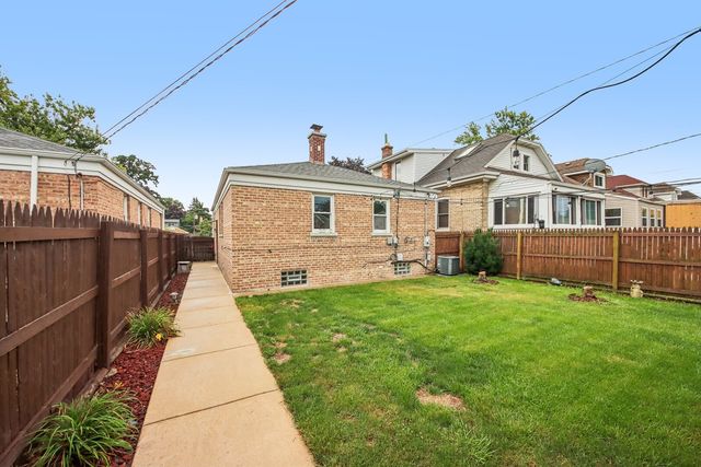 2556 Wood Street, River Grove, IL 60171
