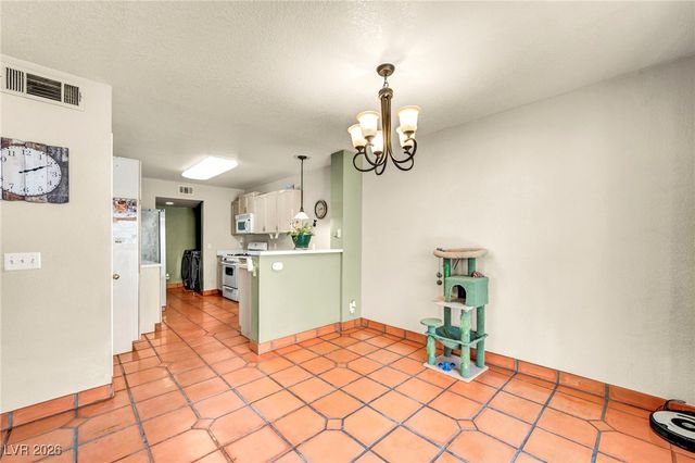 7963 Cina Avenue, Las Vegas, NV 89147