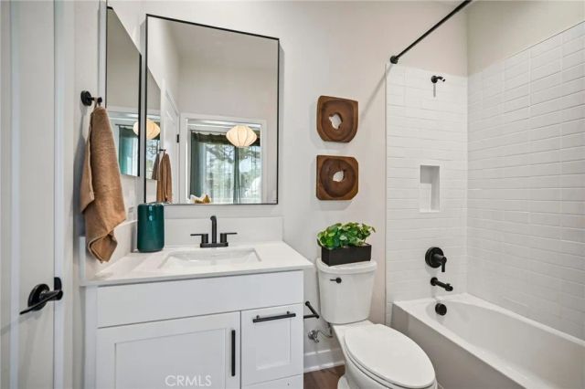 5871 Maplewood Lane 4, Simi Valley, CA 93063
