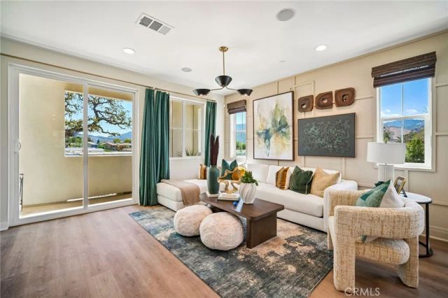 5871 Maplewood Lane 4, Simi Valley, CA 93063