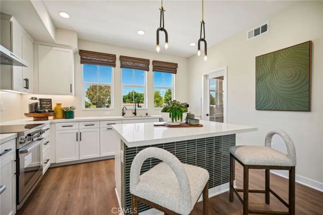 5871 Maplewood Lane 4, Simi Valley, CA 93063