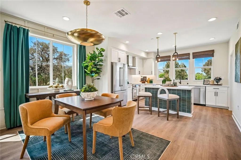 5871 Maplewood Lane 4, Simi Valley, CA 93063