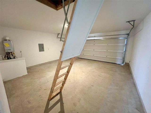 2221 Cumulus CT, Lockhart, TX 78644