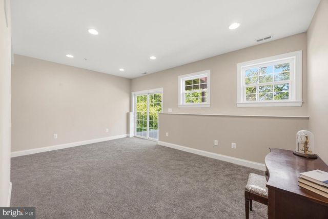 2261 PARK HILL AVE, Baltimore, MD 21211