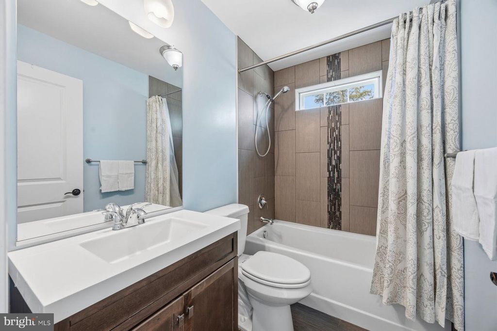 Image 26 of property listing at 2261 PARK HILL AVE, Baltimore, MD 21211