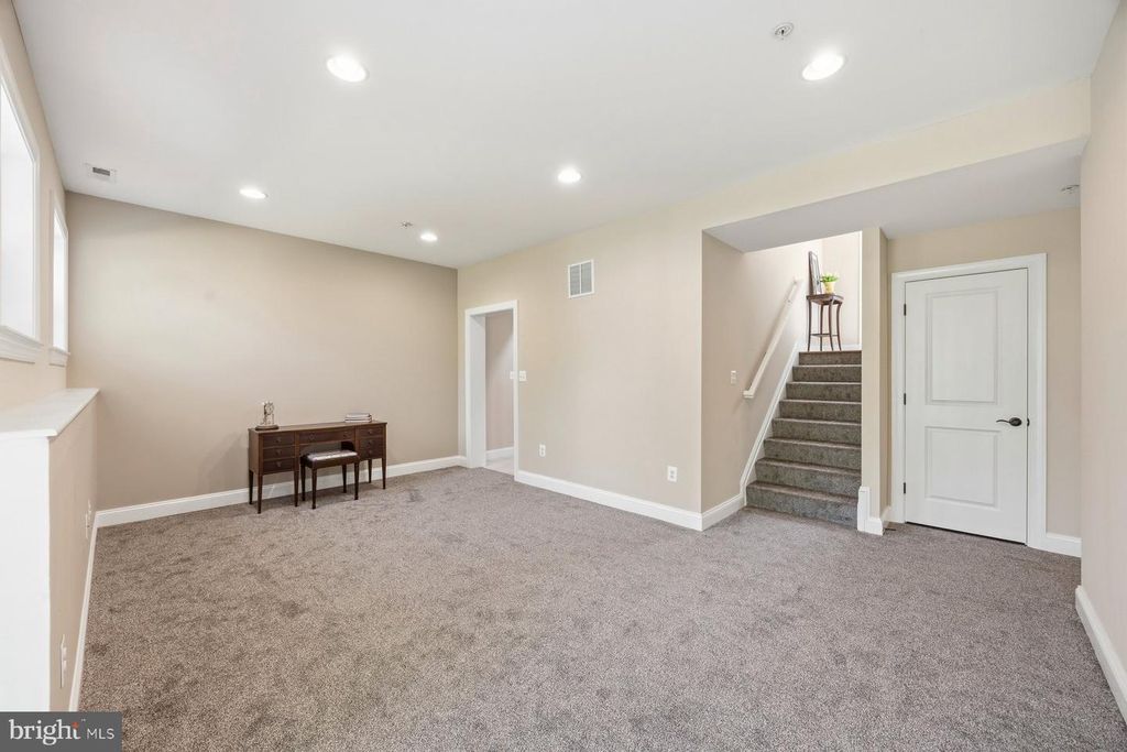 Image 28 of property listing at 2261 PARK HILL AVE, Baltimore, MD 21211