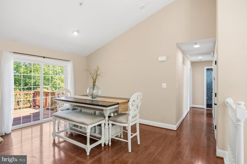 Image 9 of property listing at 2261 PARK HILL AVE, Baltimore, MD 21211