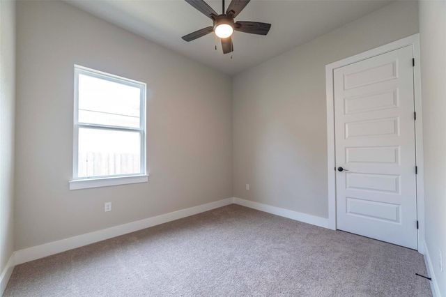639 Magnolia LN, Cottonwood Shores, TX 78657